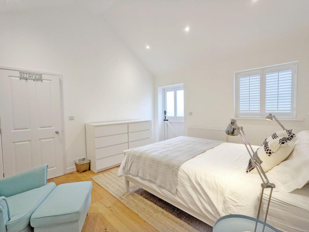 Little Maplewood, Tangmere Esterno foto
